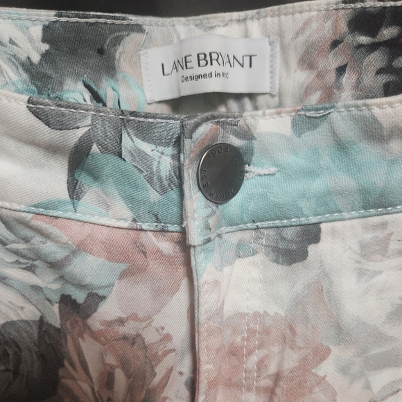 Lane Bryant Gray and White Skinny Jeans with Floral Design - Picture 3 of 5